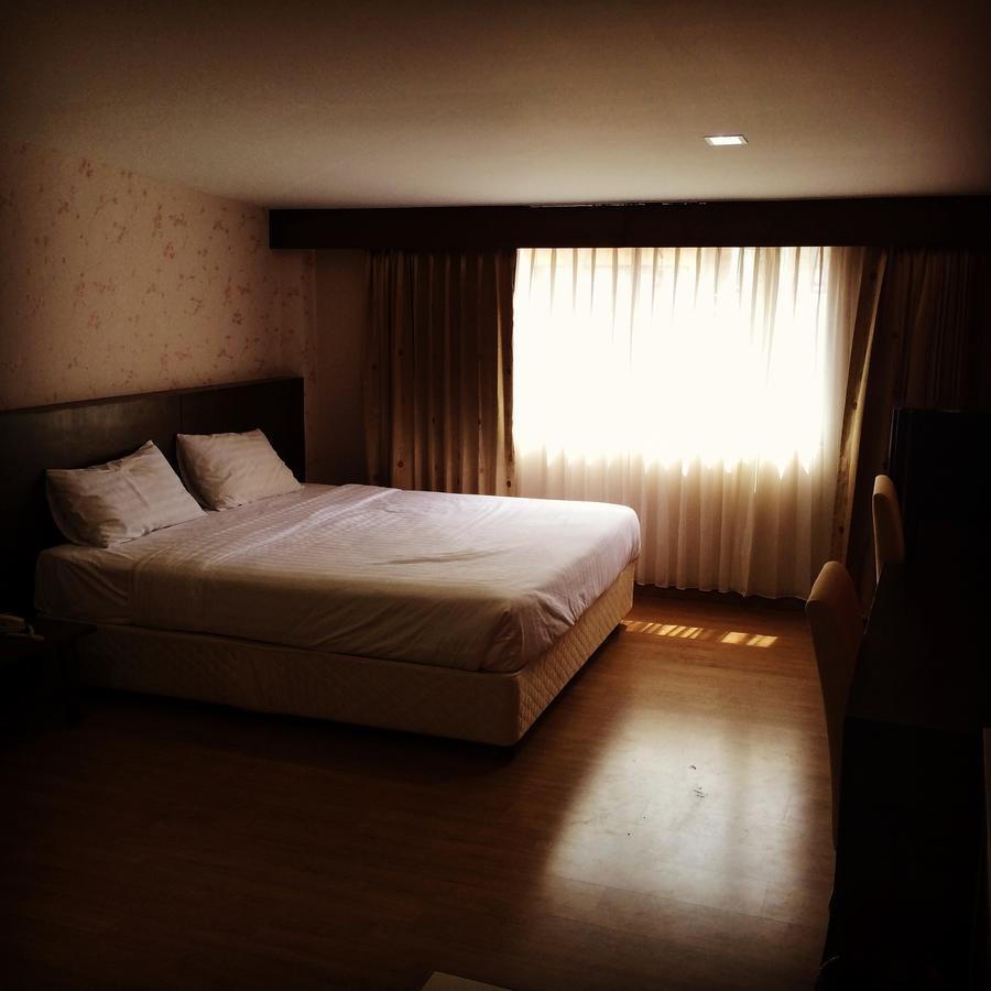 Iraqi Hotel Makkasan エクステリア 写真