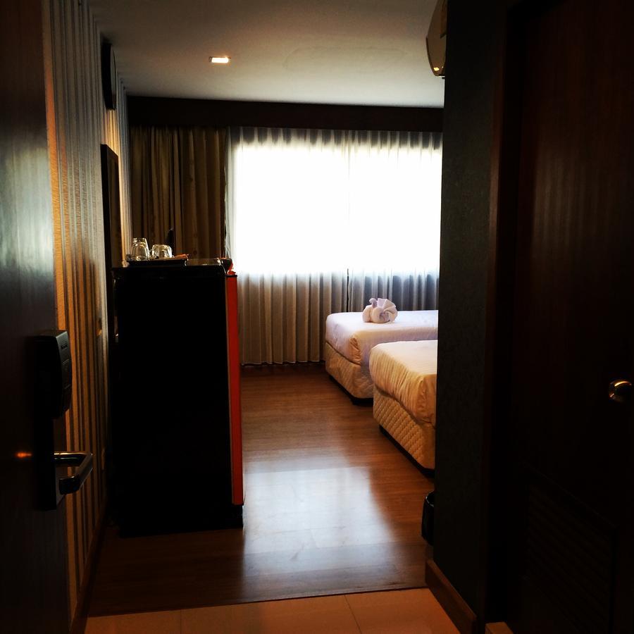 Iraqi Hotel Makkasan エクステリア 写真