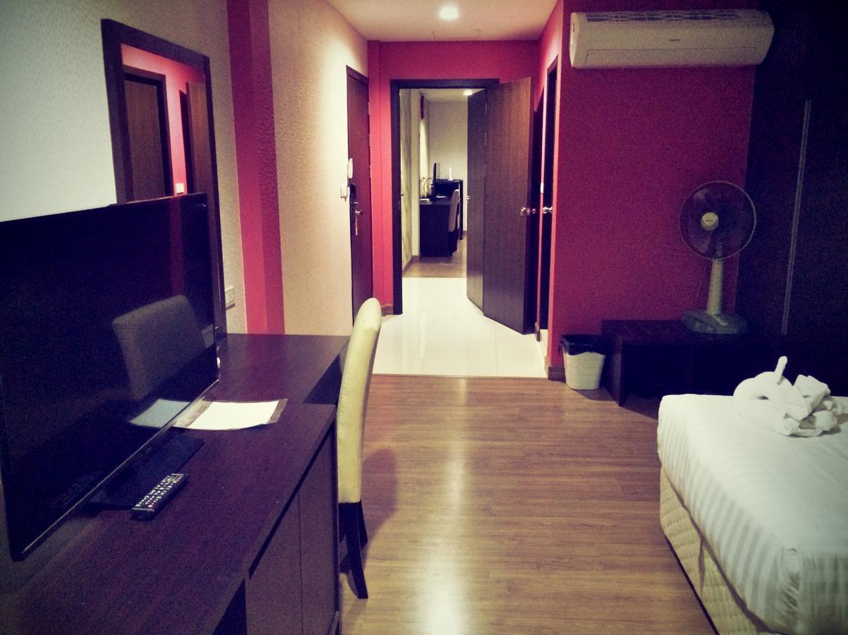 Iraqi Hotel Makkasan エクステリア 写真